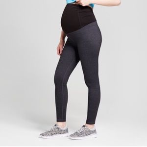 Ingrid & Isabel Activity Maternity Leggings